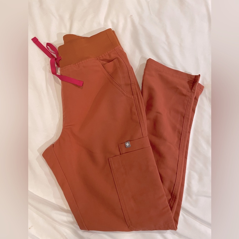 FIGS High Waited Yola Skinny Scrub Pant in Terracotta